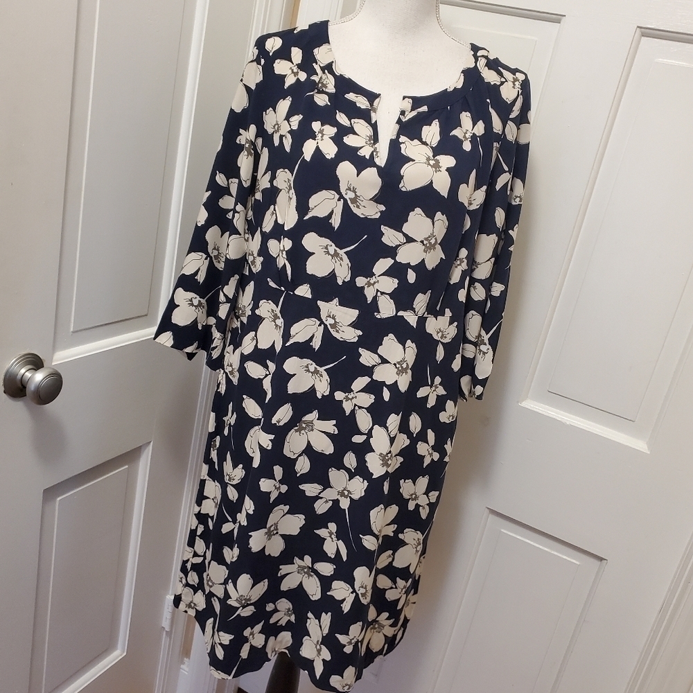 J.Jill Navy Floral A-Line Dress, pockets, 3/4 sleeve, rayon size Medium
